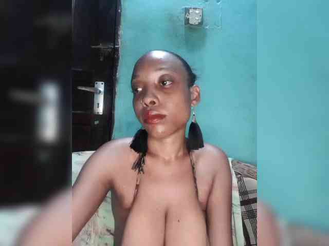 Hennesy-Camila webcam