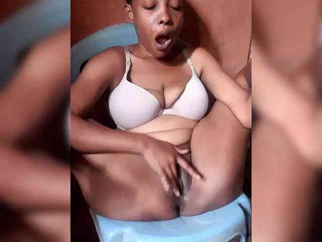 Hennesy-Camila webcam