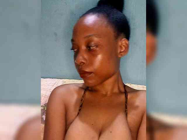 Hennesy-Camila Hennesy-Camila