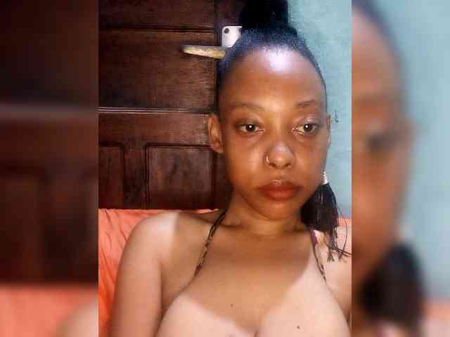 Hennesy-Camila Hennesy-Camila