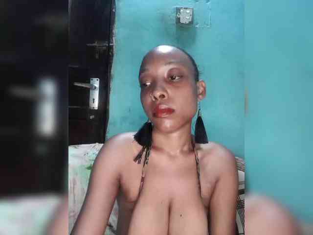 Hennesy-Camila webcam