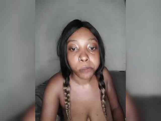 Hennesy-Camila webcam