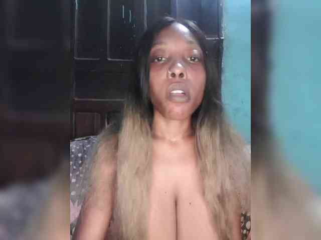 Hennesy-Camila webcam