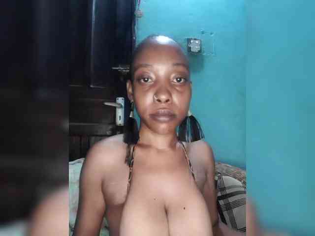 Hennesy-Camila webcam