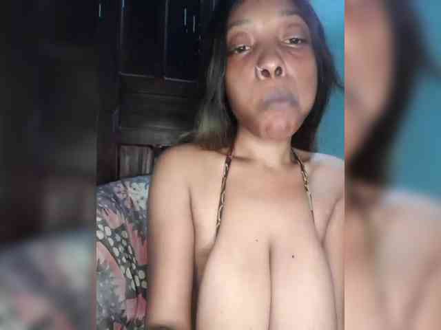 Hennesy-Camila webcam