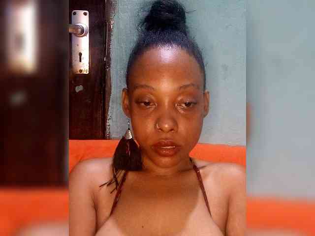 Hennesy-Camila Hennesy-Camila