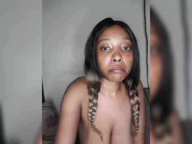 Hennesy-Camila webcam