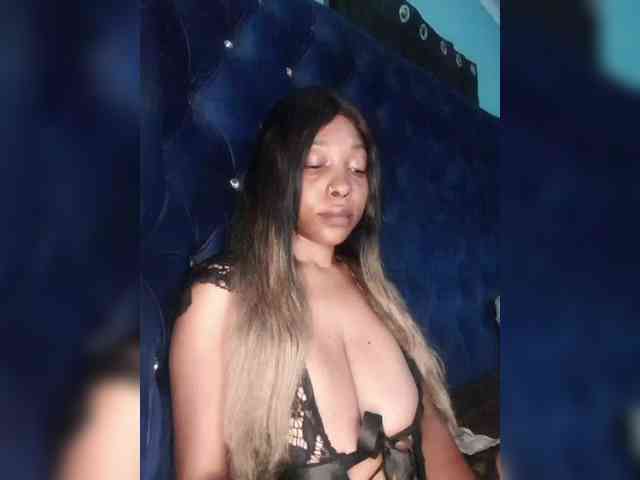 Hennesy-Camila webcam