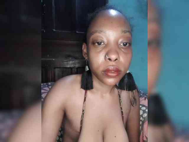 Hennesy-Camila webcam