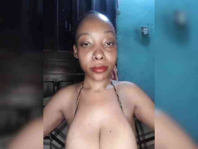 Hennesy-Camila Hennesy-Camila