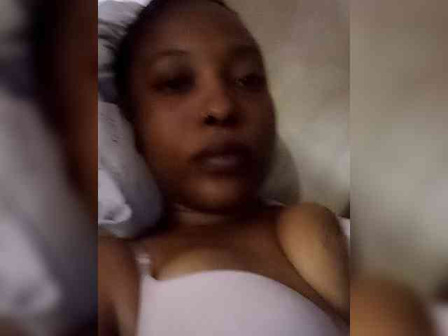 Hennesy-Camila webcam