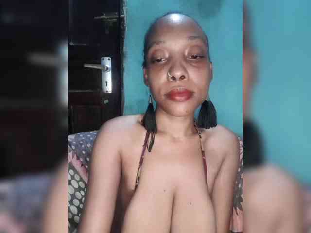 Hennesy-Camila webcam