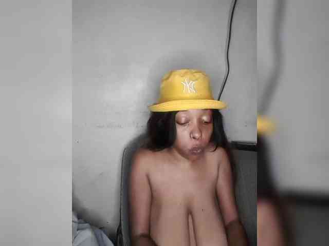 Hennesy-Camila webcam