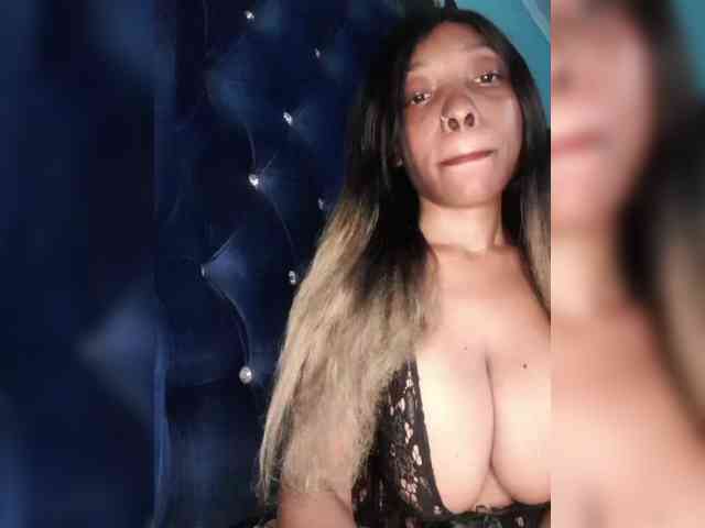 Hennesy-Camila webcam