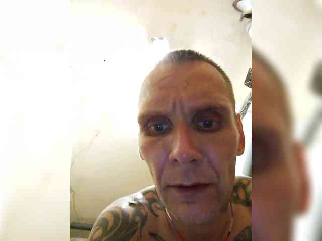 Rus33333 Live Webcam on BongaCams