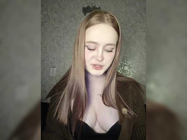 LolaMin's BongaCams show and profile