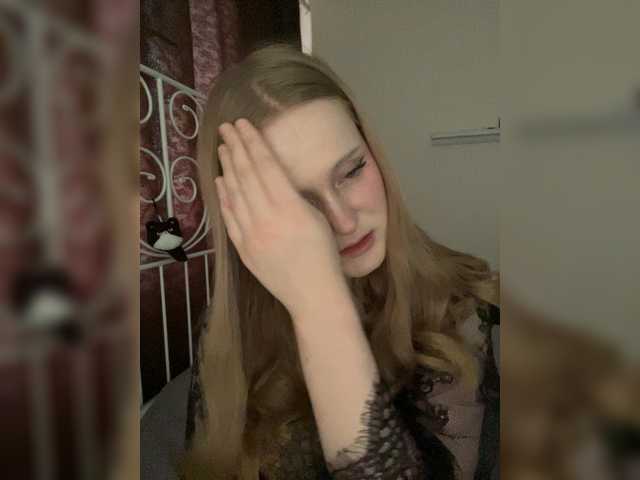 LolaMin's BongaCams show and profile