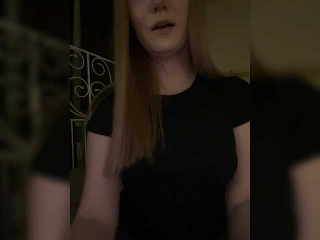 LolaMin's BongaCams show and profile