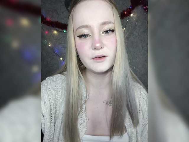 LolaMin's BongaCams show and profile