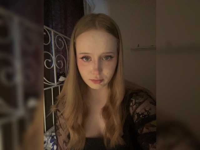 LolaMin's BongaCams show and profile