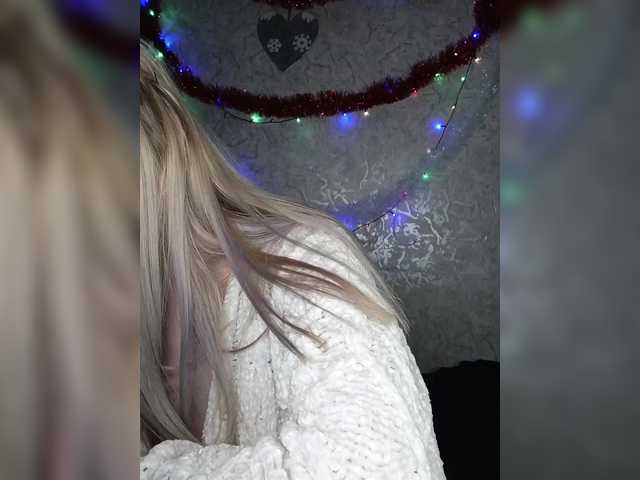 LolaMin's BongaCams show and profile