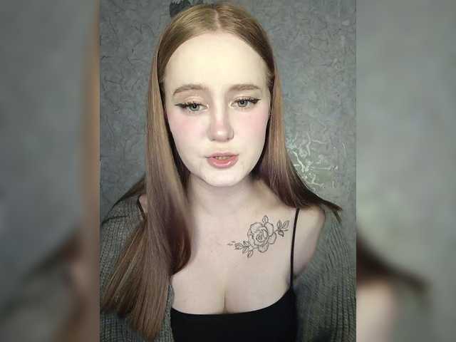 LolaMin's BongaCams show and profile