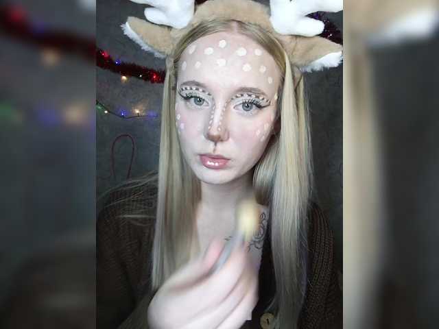 LolaMin's BongaCams show and profile