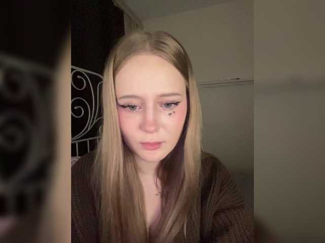 LolaMin's BongaCams show and profile