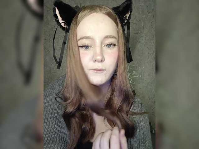 LolaMin's BongaCams show and profile