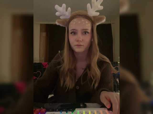 LolaMin's BongaCams show and profile