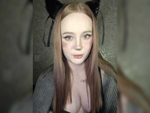 LolaMin's BongaCams show and profile