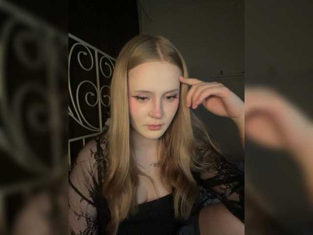 LolaMin's BongaCams show and profile