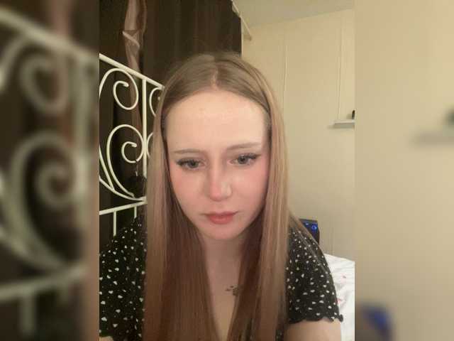 LolaMin's BongaCams show and profile