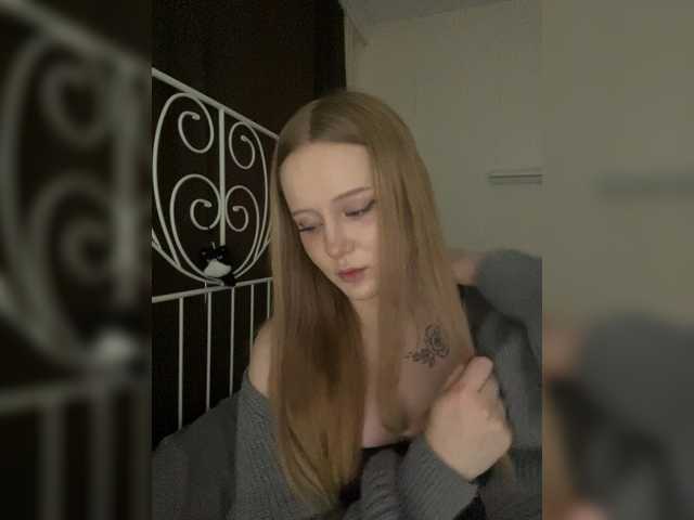 LolaMin's BongaCams show and profile