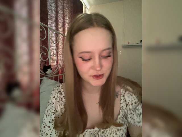 LolaMin's BongaCams show and profile