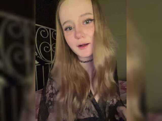 LolaMin's BongaCams show and profile