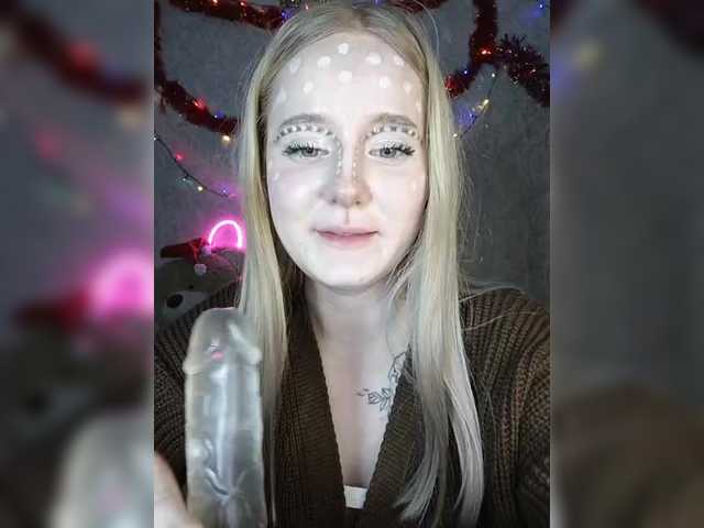 LolaMin's BongaCams show and profile