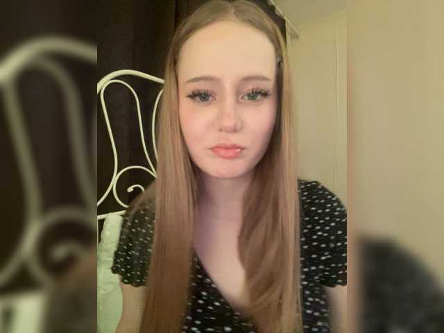 LolaMin's BongaCams show and profile