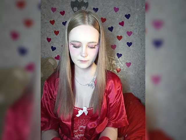 LolaMin's BongaCams show and profile