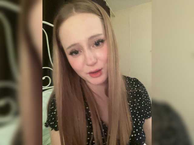 LolaMin's BongaCams show and profile