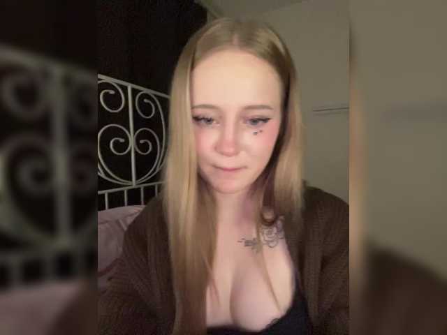 LolaMin's BongaCams show and profile