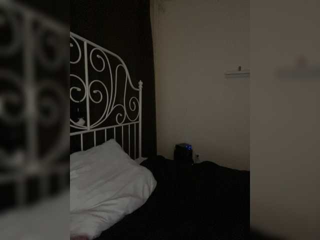 LolaMin's BongaCams show and profile