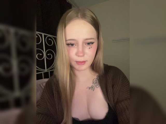 LolaMin's BongaCams show and profile