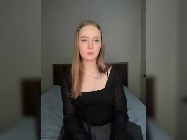 LolaMin's BongaCams show and profile