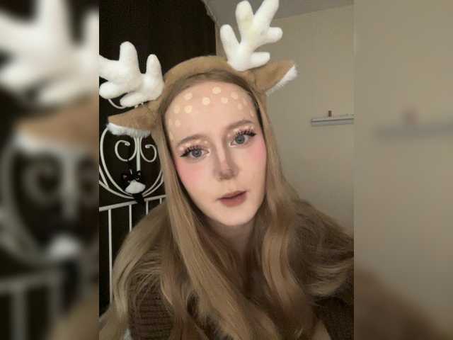 LolaMin's BongaCams show and profile