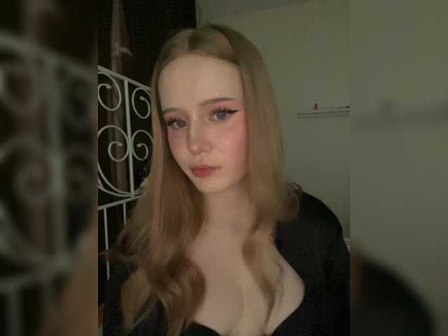 LolaMin's BongaCams show and profile