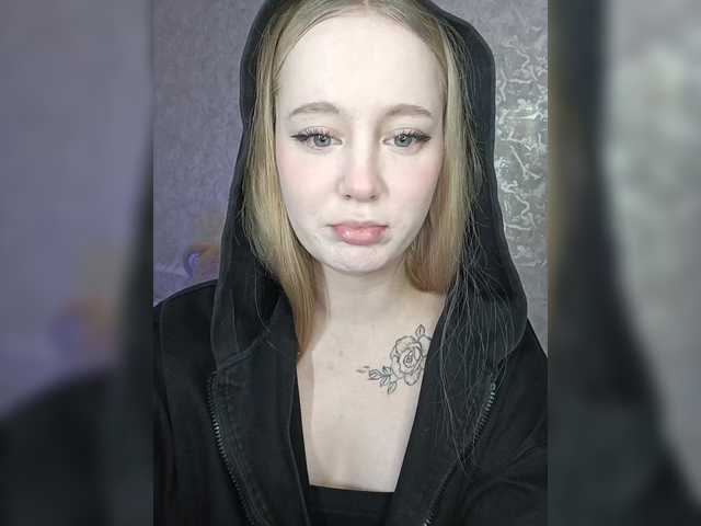 LolaMin's BongaCams show and profile