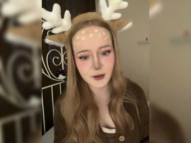 LolaMin's BongaCams show and profile