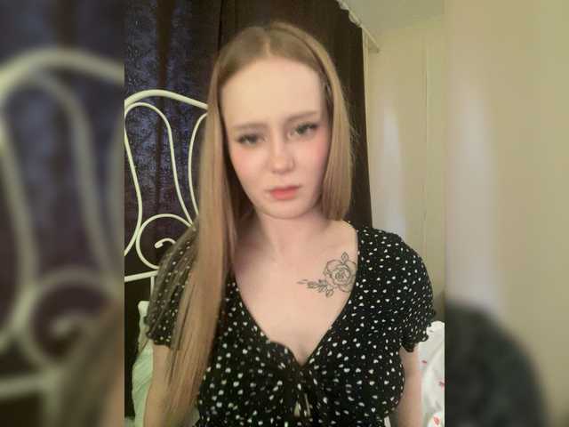 LolaMin's BongaCams show and profile