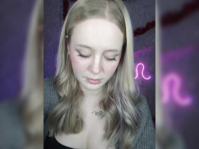 LolaMin's BongaCams show and profile